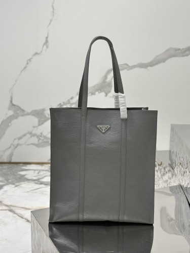Prada 36x 39x 13cm 1BG587
