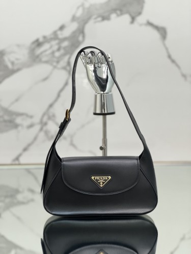 Prada  25× 5.5cm  1BD358
