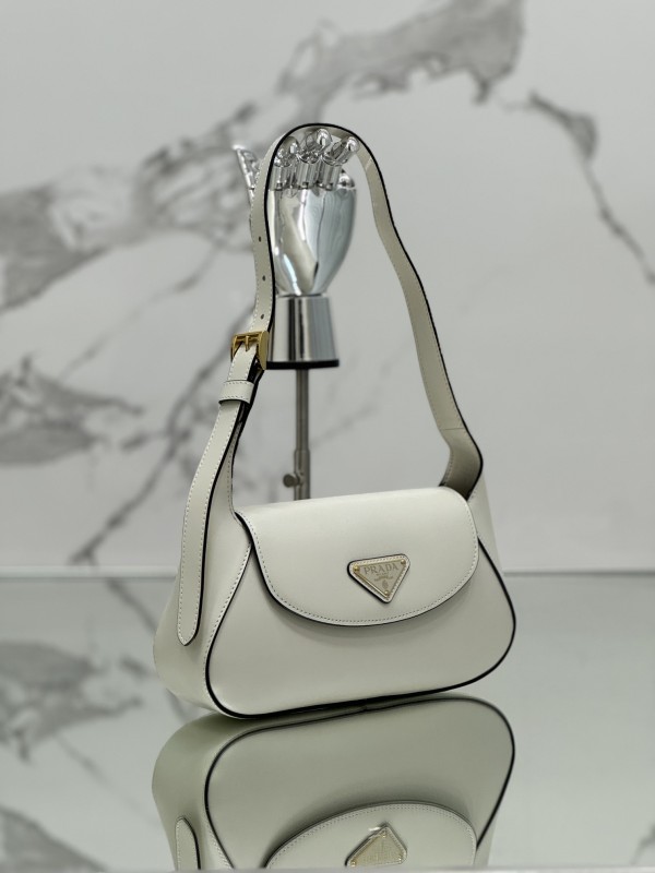 Prada  25× 5.5cm  1BD358