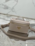 Prada 18x 11.5x 7.5cm 1BH202