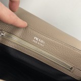 Prada 1BD293 24x 17x 9.5cm