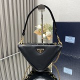 Prada  1BC176  26cm* 16cm* 13cm