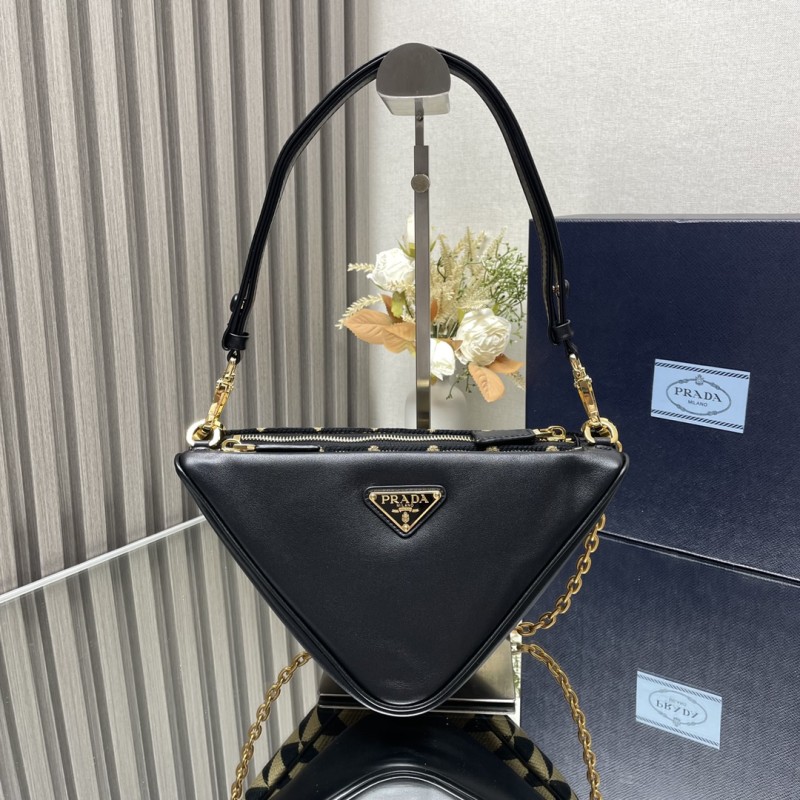 Prada  1BC176  26cm* 16cm* 13cm