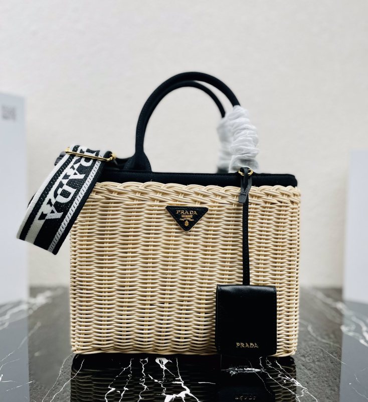 Prada 1BG835 26cm* 18cm* 11.5cm