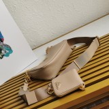 Prada 1BH204  22x18x 6,5cm