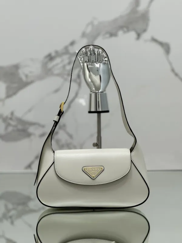Prada  25× 5.5cm  1BD358