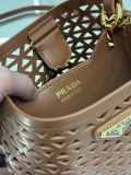 Prada 18×17×10.5 cm 1BA217