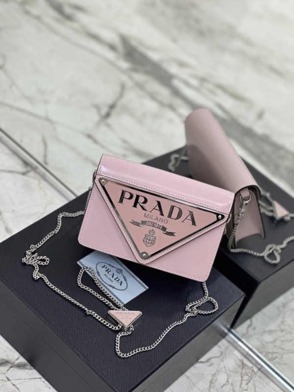 Prada 17×9.5×3.5cm 1BH189