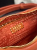 Prada  25 x 18x 7cm 1BC157