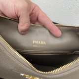 Prada 1BC178 32x 25.5x 7.5cm
