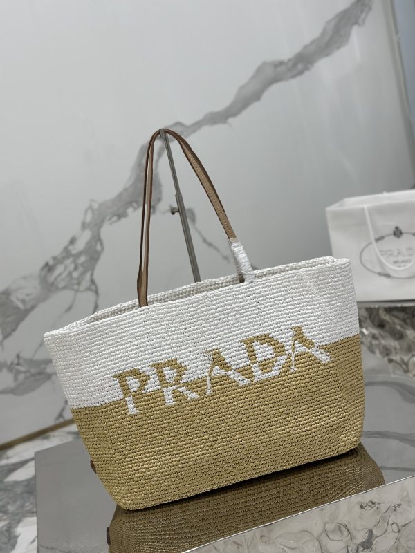 Prada 37×30×14cm 1BG442