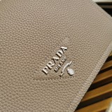 Prada  1BD314  23x 15.5x 9cm