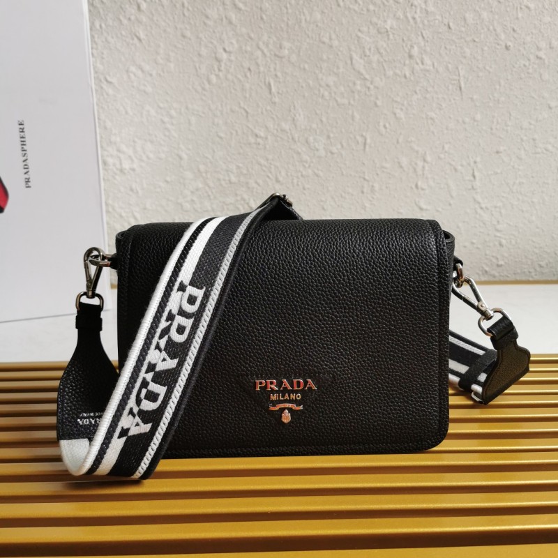 Prada  1BD314  23x 15.5x 9cm