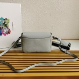 Prada  1BD314  23x 15.5x 9cm