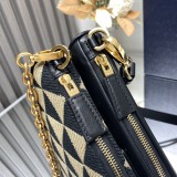 Prada  1BC176  26cm* 16cm* 13cm
