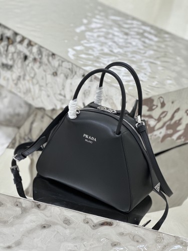 Prada 25.5×18×13.5cm 1BA366