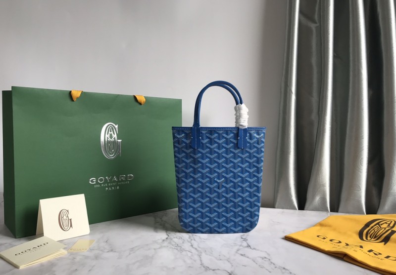 GOYARD Poitiers 020187 21x24cm