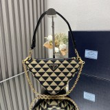 Prada  1BC176  26cm* 16cm* 13cm