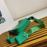 Prada 1BH204  22x18x 6,5cm