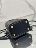 Prada 18×17×10.5 cm 1BA217