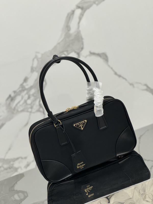 Prada 30×17.5×9cm 1BB115