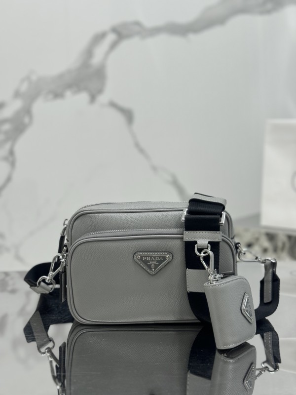 Prada 20x 13.5x 7cm 2VH170