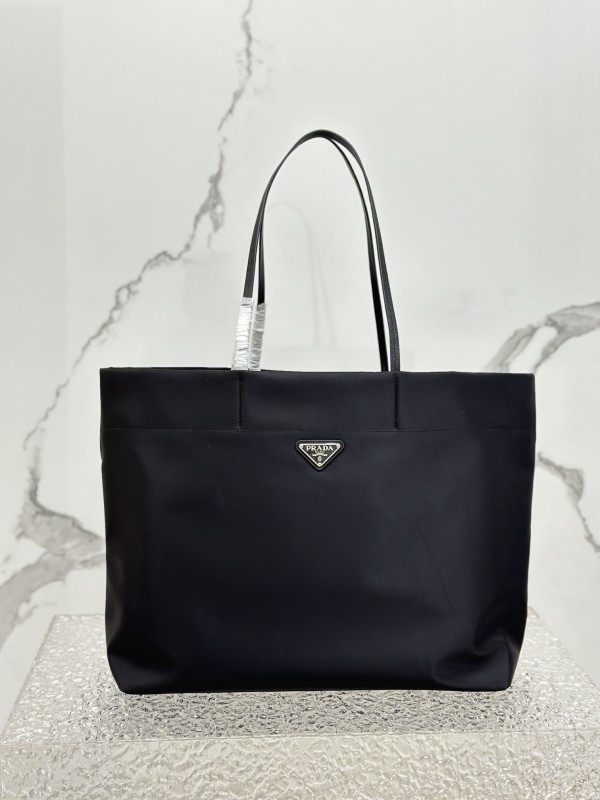 Prada Saffiano 40x34x16cm 1BG107