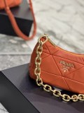 Prada  25 x 18x 7cm 1BC157