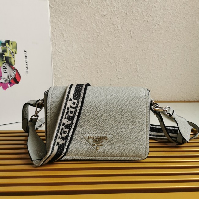 Prada  1BD314  23x 15.5x 9cm