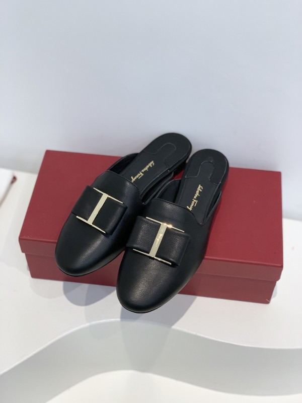 Scarpe  Ferragamo Altezza tacco 2cm 35-40