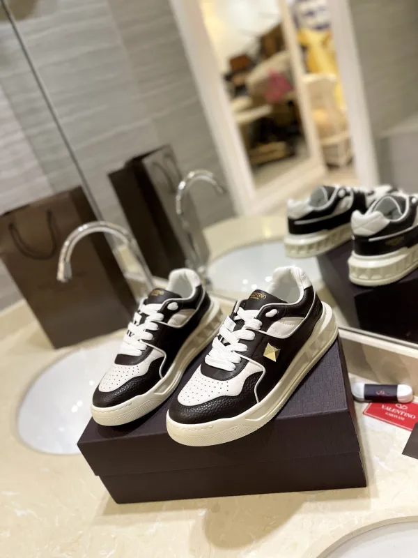 Scarpe Valentino unisex  2024' 35-46