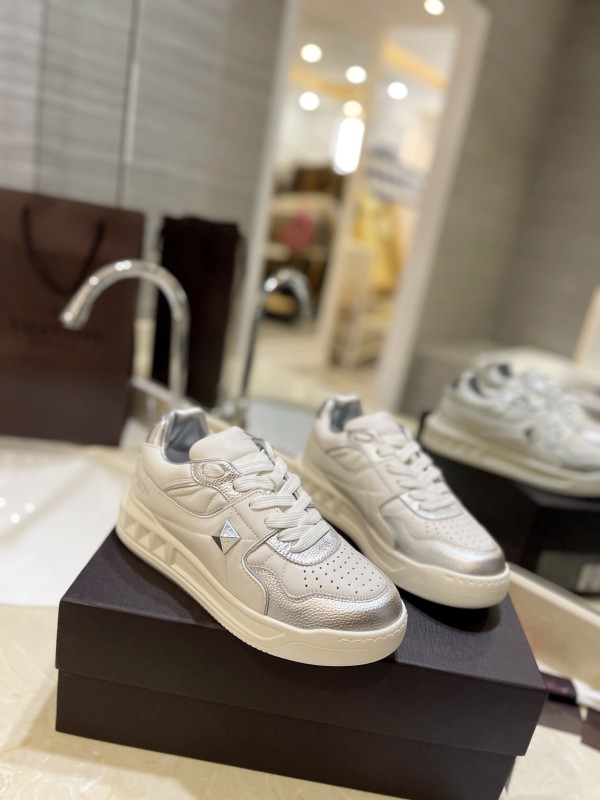 Scarpe Valentino unisex  2024' 35-46