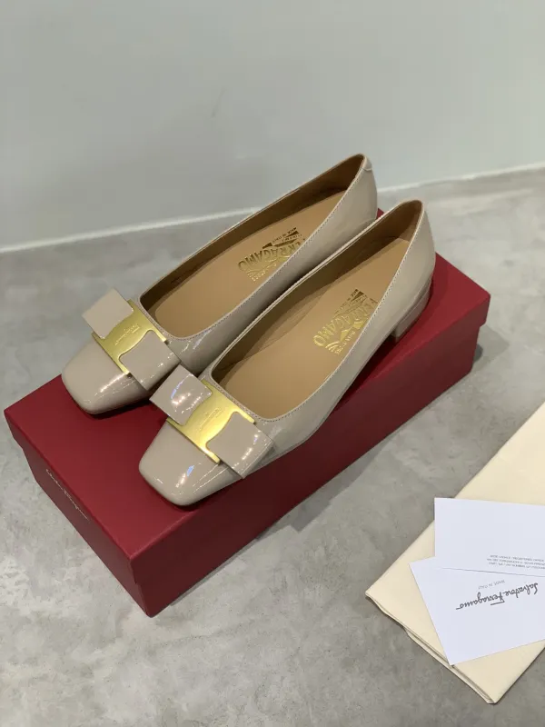 Scarpe  Ferragamo Altezza tacco 2,5cm/4,5cm 35-41