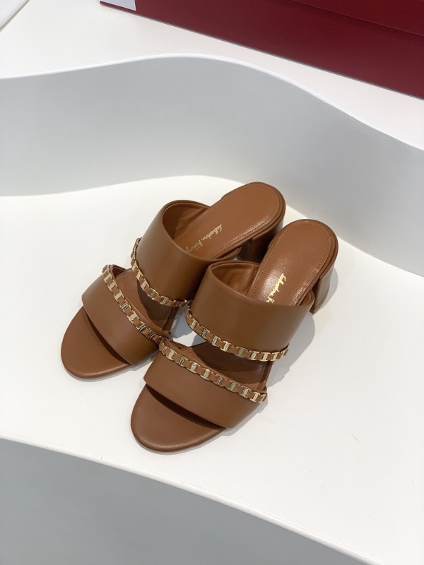 Sandali Ferragamo Altezza tacco 5,5cm 35-40
