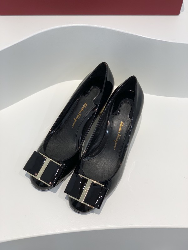 Scarpe  Ferragamo Altezza tacco 5cm 35-40