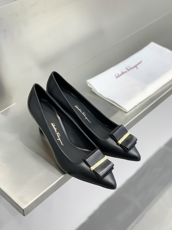 Scarpe  Ferragamo Altezza tacco 7cm 35-40