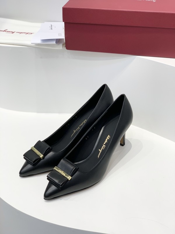Scarpe  Ferragamo Altezza tacco 7cm 35-40