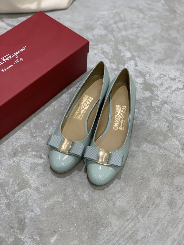 Scarpe  Ferragamo Altezza tacco 3cm 35-42