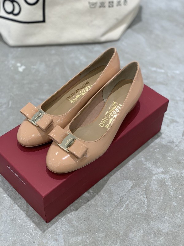 Scarpe  Ferragamo Altezza tacco 3cm 35-41
