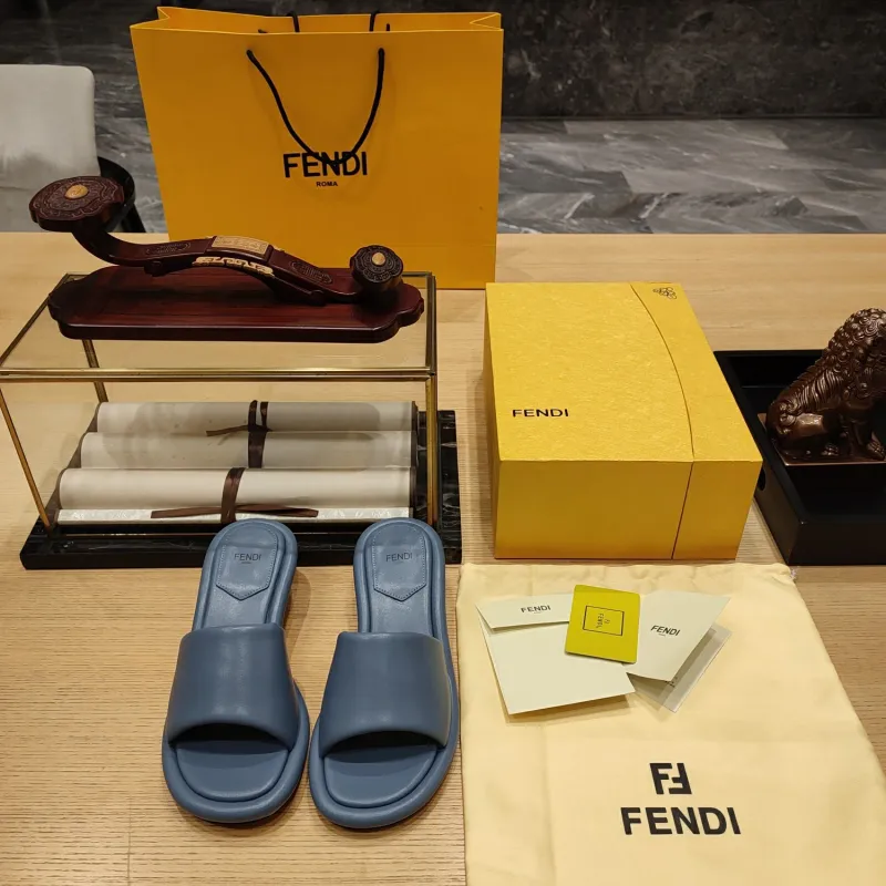 Sandali Fendi 2024'  Altezza Tacco  5cm 35-41