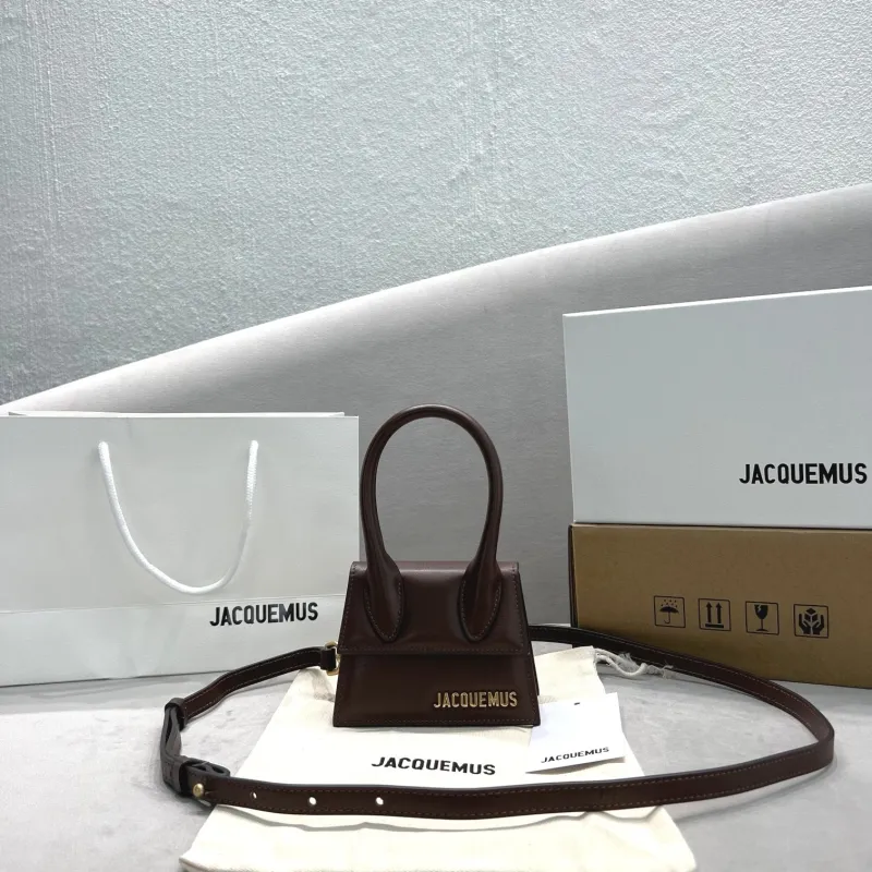 Jacquemus modello: 2102 12x8x5cm