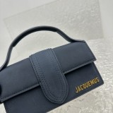 Jacquemus modello: 2056  18x6x7cm