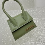 Jacquemus modello: 2102 12x8x5cm