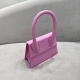 Jacquemus modello: 24x18x10cm