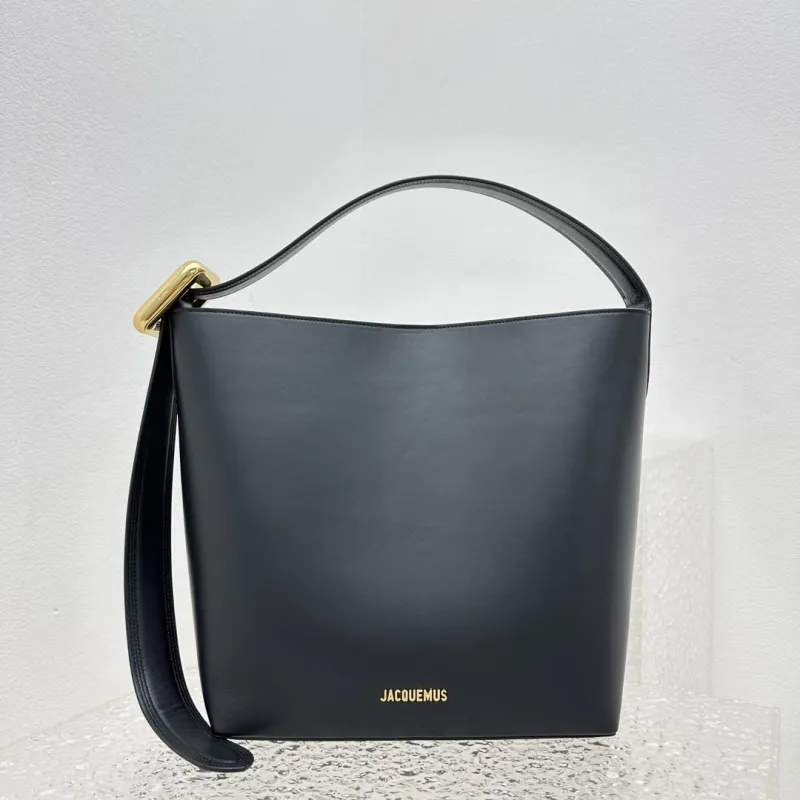 Jacquemus modello: 2041 30x  33x  14 cm