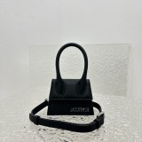 Jacquemus modello: 2102 12x8x5cm