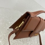 Jacquemus modello: 2056  24x13x7cm