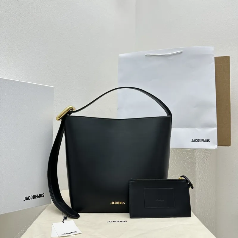 Jacquemus modello: 2041 30x  33x  14 cm