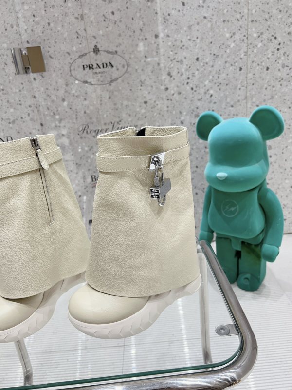 Stivaletti Givenchy 2024'  35-40