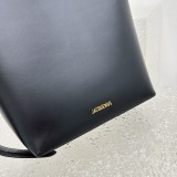 Jacquemus modello: 2041 30x  33x  14 cm